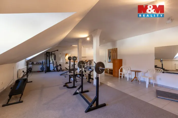 Prodej obchodního prostoru, Postoloprty, Marxovo náměstí, 440 m2