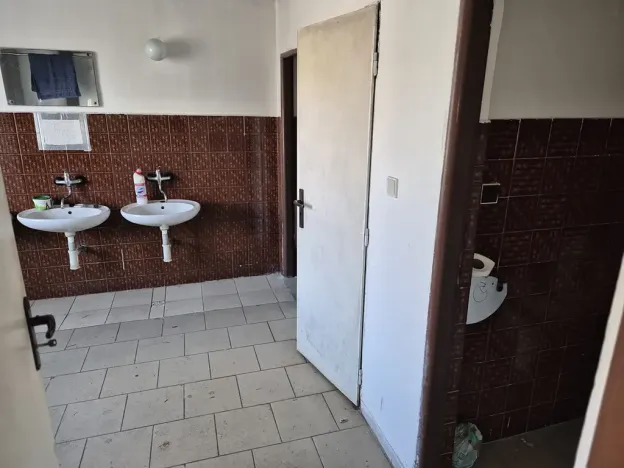 Pronájem skladu, Plzeň, Lipová, 700 m2