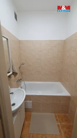 Pronájem bytu 2+1, Plesná, 5. května, 50 m2