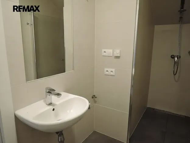 Pronájem bytu 2+kk, Praha - Smíchov, U Malvazinky, 38 m2