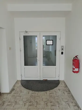 Pronájem kanceláře, Praha - Kunratice, Dobronická, 198 m2