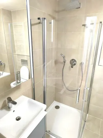 Prodej bytu 3+kk, Praha - Hrdlořezy, V třešňovce, 82 m2