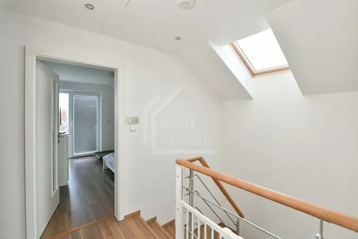 Pronájem vily, Zdiby, Centrální, 187 m2