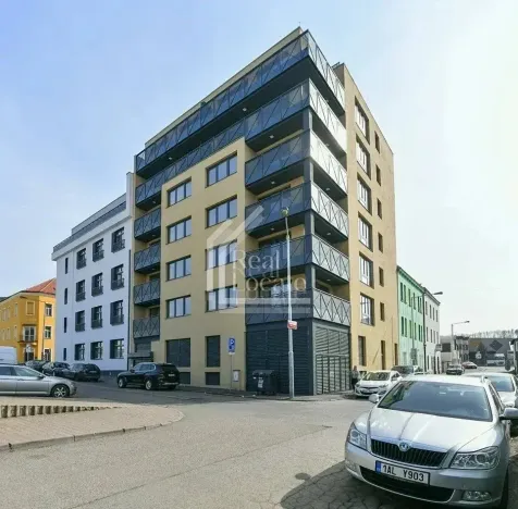 Prodej bytu 2+kk, Praha - Vysočany, V Předním Hloubětíně, 64 m2