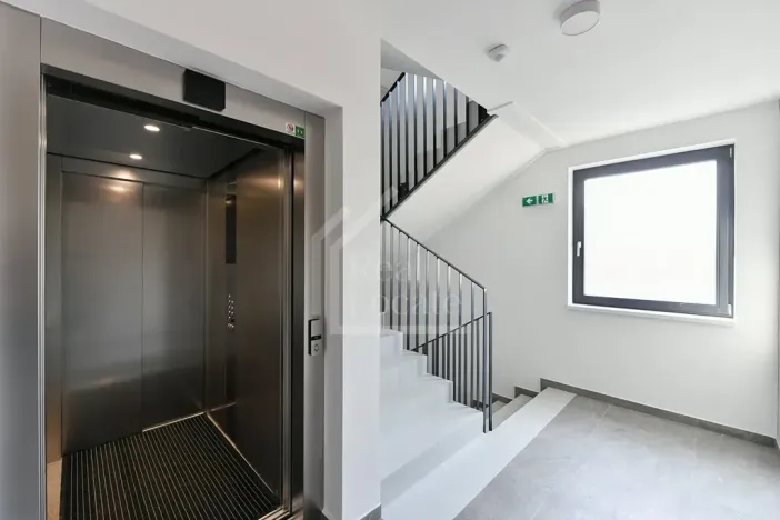 Prodej bytu 2+kk, Praha - Vysočany, V Předním Hloubětíně, 54 m2