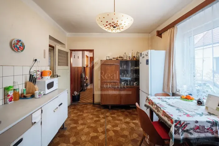 Prodej rodinného domu, Třebusice, 470 m2