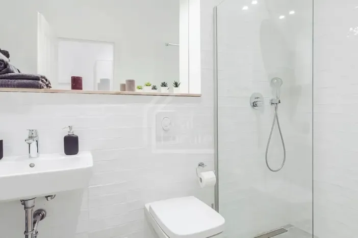 Pronájem bytu 3+kk, Praha, Pernerova, 85 m2