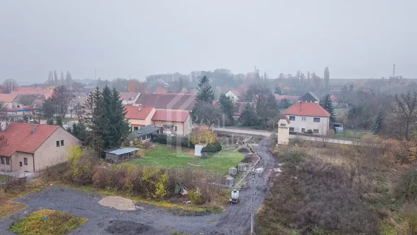 Prodej podílu pozemku, Třebíz, 161602 m2