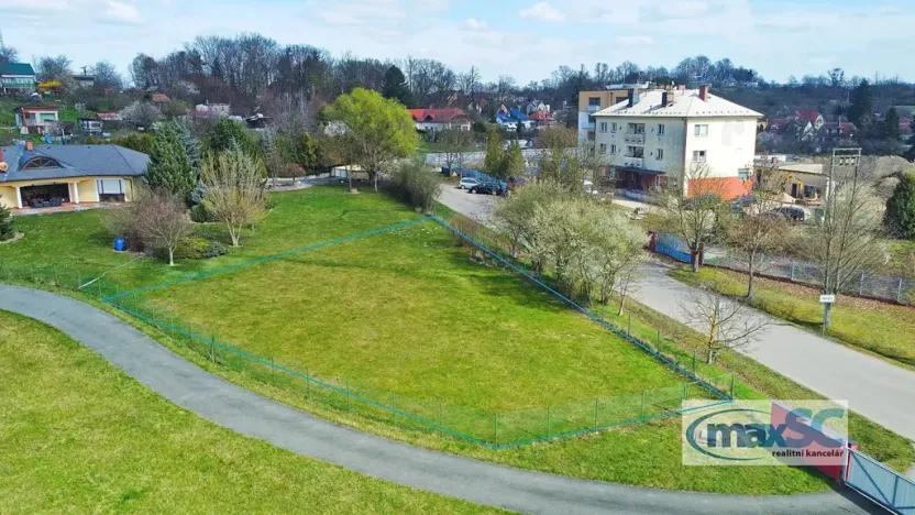 Prodej pozemku pro bydlení, Holice, Pod Parkem, 976 m2