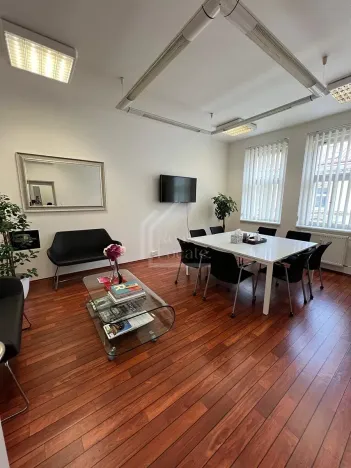 Pronájem kanceláře, Praha - Vinohrady, Lublaňská, 14 m2