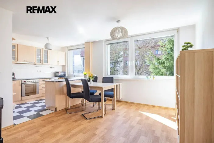 Pronájem bytu 4+kk, Praha - Libeň, Na hájku, 75 m2