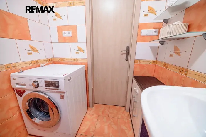 Pronájem bytu 4+kk, Praha - Libeň, Na hájku, 75 m2