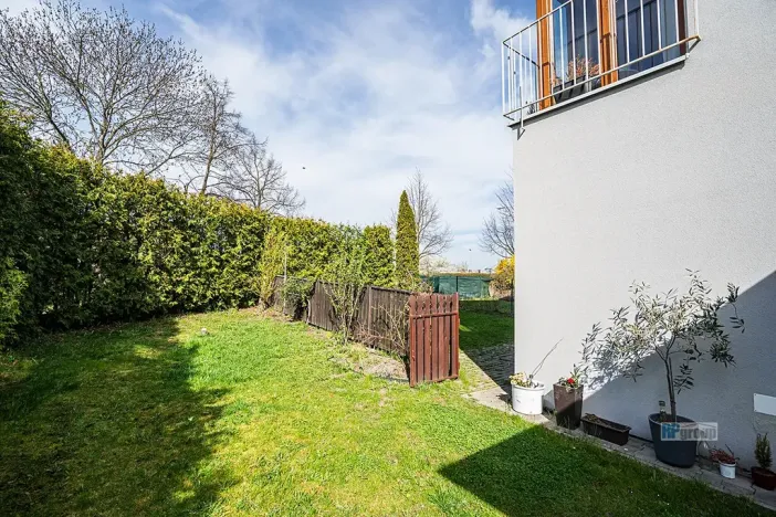 Pronájem bytu 2+kk, Zbuzany, Lomená, 45 m2