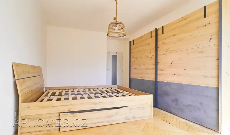 Pronájem bytu 3+kk, Praha - Žižkov, Biskupcova, 80 m2