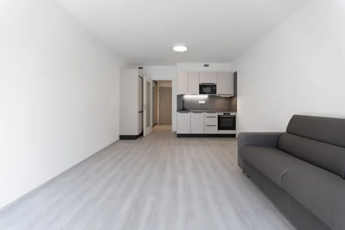 Pronájem bytu 1+kk, Praha - Hloubětín, Poděbradská, 33 m2