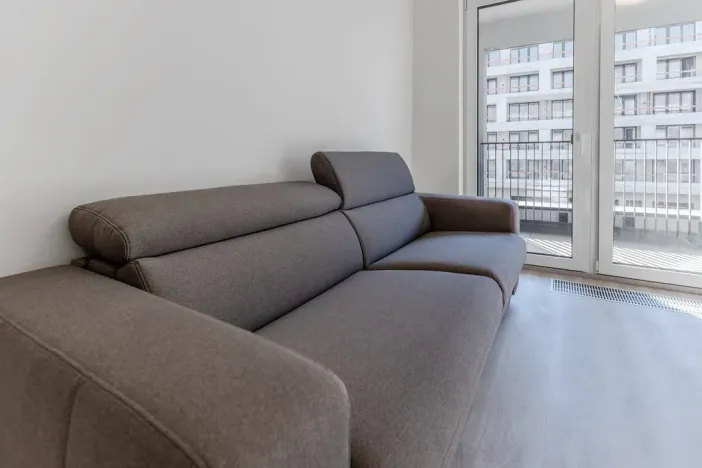 Pronájem bytu 1+kk, Praha - Hloubětín, Poděbradská, 33 m2