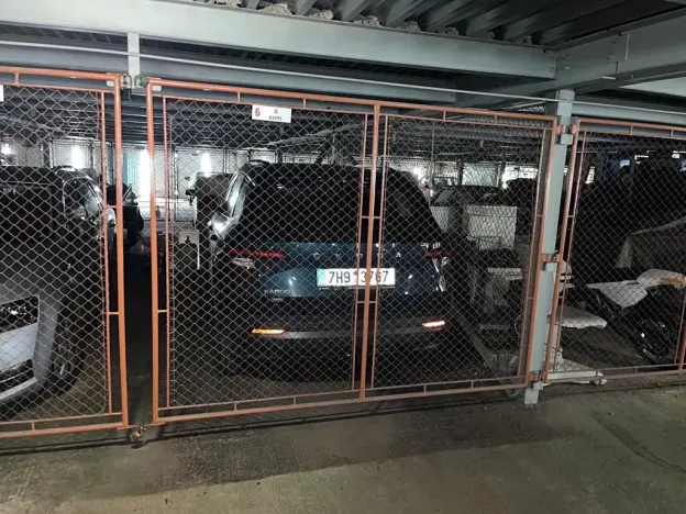 Prodej garážového stání, Hradec Králové, Mrštíkova, 12 m2