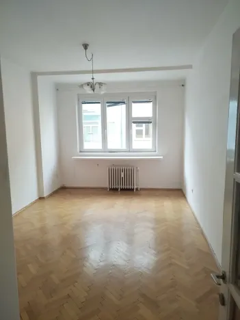 Pronájem bytu 2+1, Pardubice, Sladkovského, 75 m2