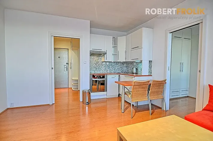 Pronájem bytu 2+kk, Praha - Ruzyně, Dědinská, 42 m2