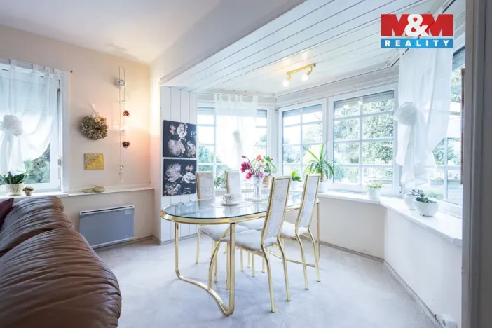 Prodej rodinného domu, Loučim, 300 m2