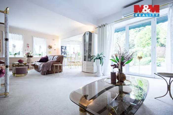 Prodej rodinného domu, Loučim, 300 m2