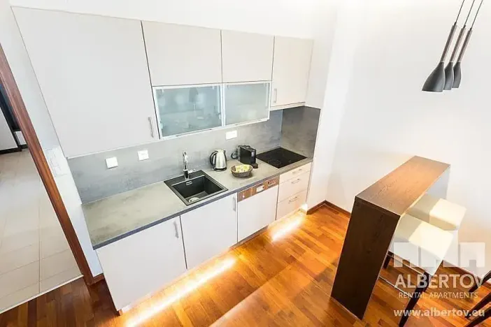 Pronájem bytu 2+kk, Praha - Nové Město, Na slupi, 45 m2