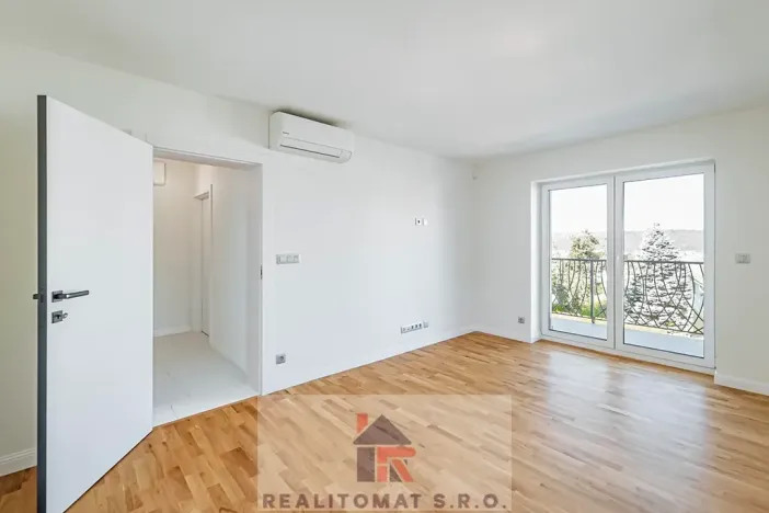 Pronájem rodinného domu, Praha - Komořany, Pod lesem, 127 m2