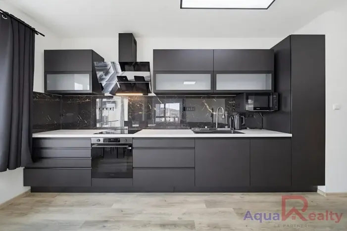 Prodej bytu 3+kk, Karlovy Vary, Dubová, 83 m2