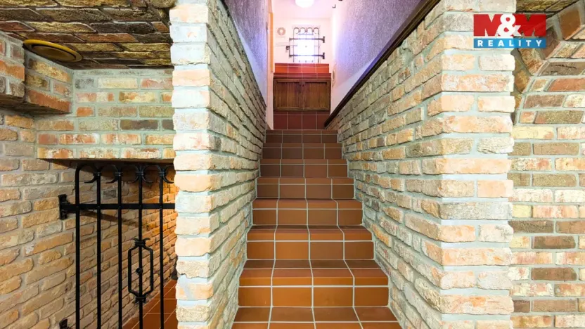 Prodej rodinného domu, Chrast - Podlažice, 280 m2