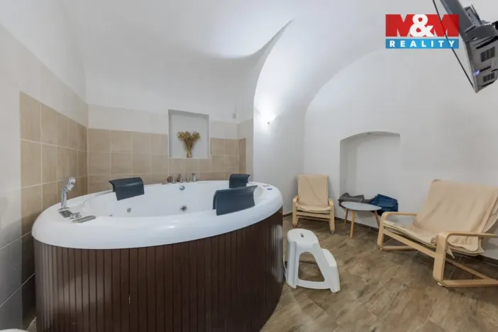 Prodej rodinného domu, Hroznětín, Mlýnská, 327 m2