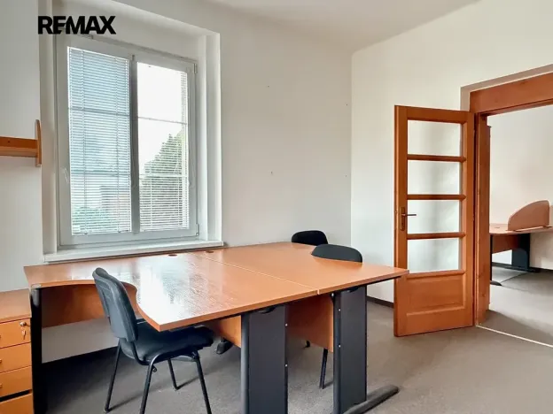 Pronájem kanceláře, Praha - Strašnice, Průběžná, 128 m2