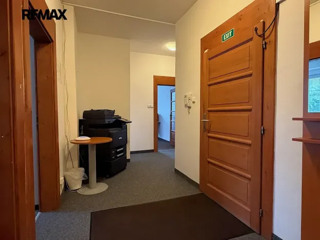 Pronájem kanceláře, Praha - Strašnice, Průběžná, 128 m2