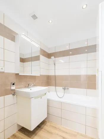 Prodej bytu 3+1, Veselí nad Lužnicí, Pod Markem, 62 m2