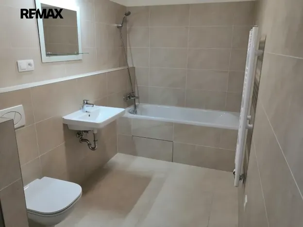 Pronájem bytu 1+kk, Praha - Letňany, Miroslava Hajna, 43 m2