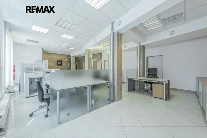 Pronájem kanceláře, Kladno, Osvoboz. pol. vězňů, 183 m2