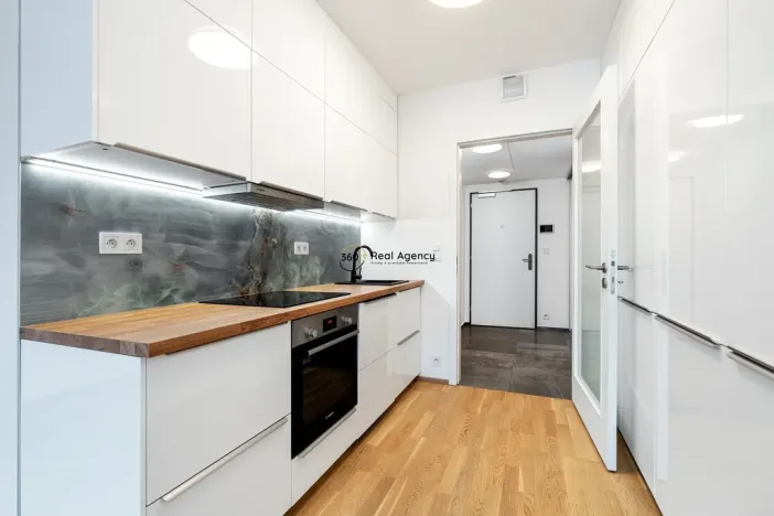 Pronájem bytu 1+kk, Praha - Braník, Skálové, 51 m2