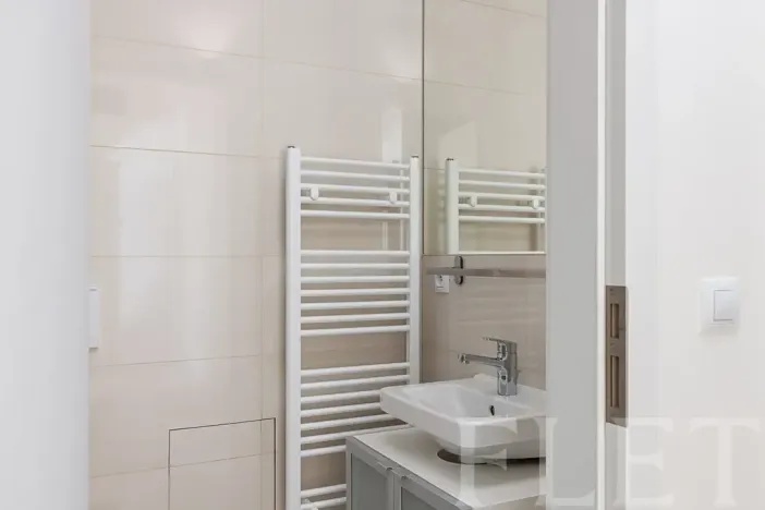 Pronájem bytu 2+kk, Praha - Libeň, Lihovarská, 43 m2