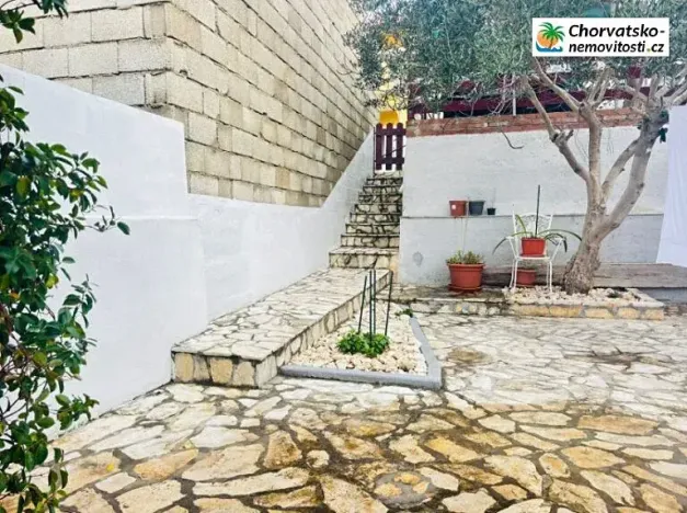 Prodej vícegeneračního domu, Kolan, Chorvatsko, 100 m2