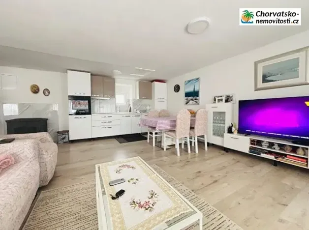 Prodej vícegeneračního domu, Kolan, Chorvatsko, 100 m2