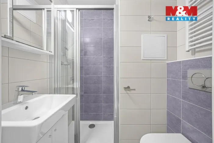 Pronájem bytu 1+kk, Praha - Vysočany, 17 m2