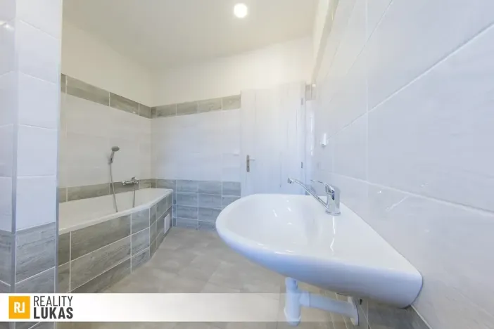 Pronájem bytu 1+1, Ostrava, 28. října, 47 m2