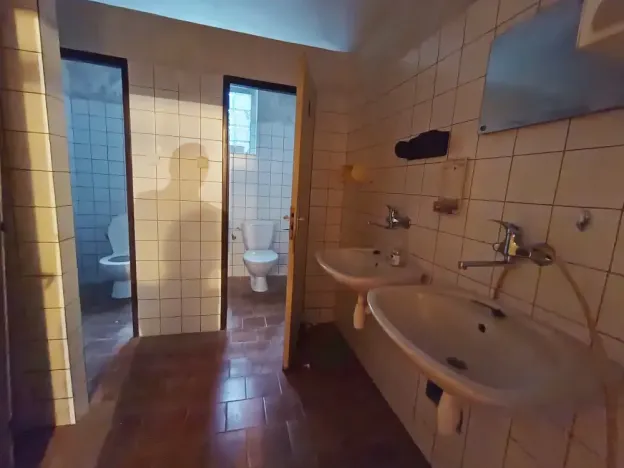 Pronájem obchodního prostoru, Hradec Králové, Mostecká, 296 m2