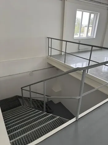 Pronájem skladu, Ostrov, 130 m2