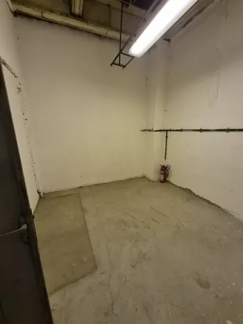 Pronájem skladu, Praha - Řepy, Skuteckého, 141 m2