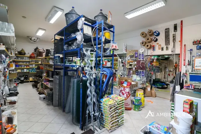 Pronájem obchodního prostoru, Pohořelice, nám. Svobody, 135 m2