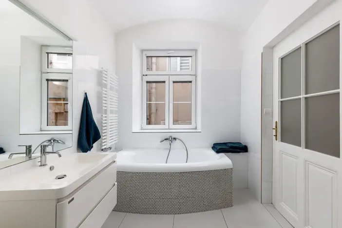 Prodej bytu 2+1, Praha - Nové Město, Ve Smečkách, 68 m2