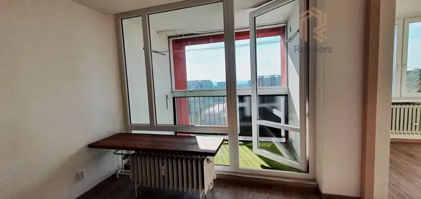 Pronájem bytu 3+1, Praha - Kobylisy, Famfulíkova, 70 m2
