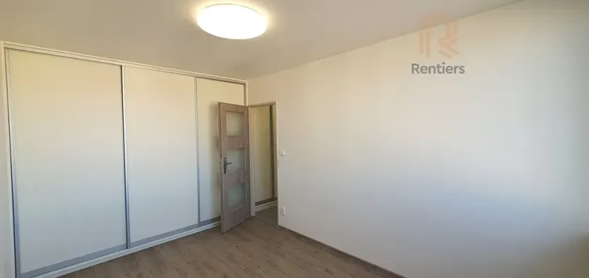 Pronájem bytu 3+1, Praha - Kobylisy, Famfulíkova, 70 m2