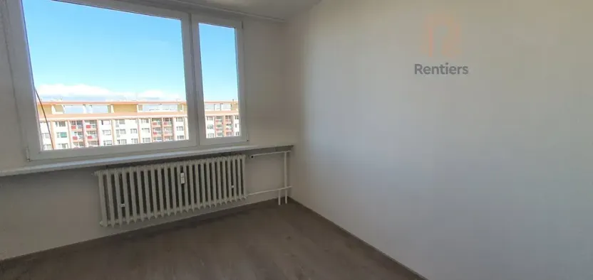 Pronájem bytu 3+1, Praha - Kobylisy, Famfulíkova, 70 m2