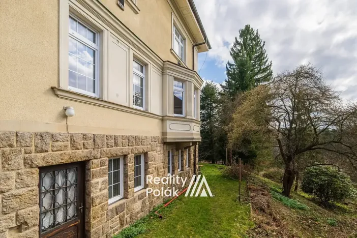 Pronájem bytu 1+1, Liberec, Husova, 45 m2